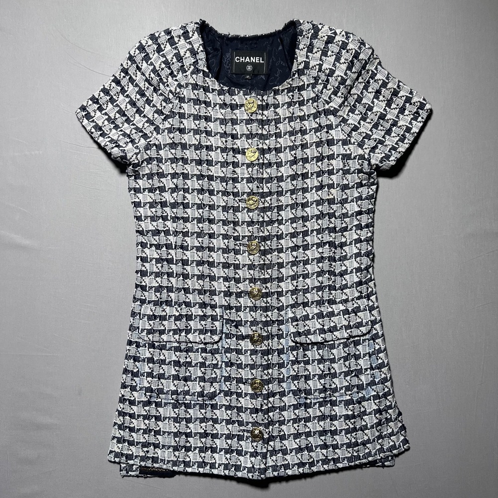 Chanel Tweed Short Sleeve Mini Dress Gold Owl Button Size 36 Navy Blue White